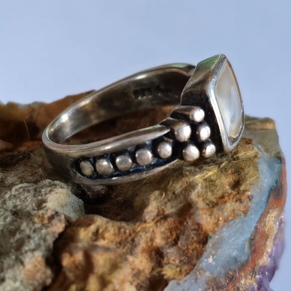 VTG RW 925 Sterling Silver Native American MOP Ring Size 7.75 Beaded Signed - Picture 2 of 7